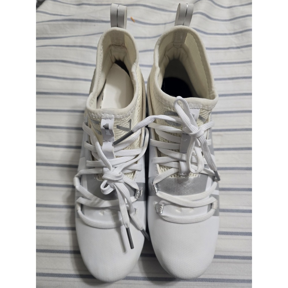 The Under Armour Cam Newton Boys' UA C1N MC Jr. Football Cleats White Size 3.5Y